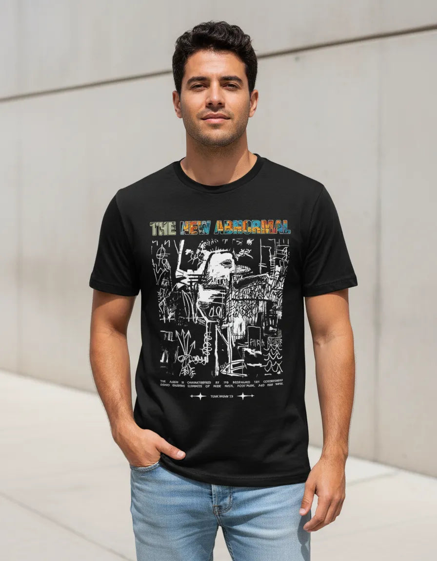 Modelo luciendo la Camiseta Rock Banda The Strokes The New Abnormal en un outfit urbano streetwear.