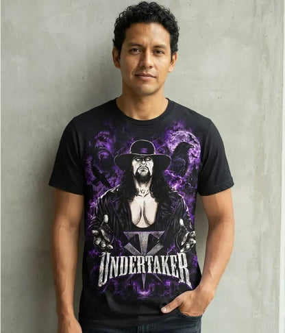 Modelo luciendo la Camiseta The Undertaker Lucha Libre en un outfit urbano streetwear.