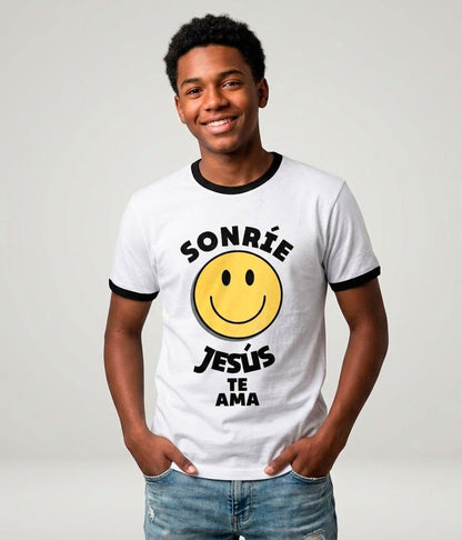 Camiseta Sonríe Jesús Te Ama