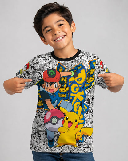 Niño con Camiseta negra estampada de Pokémon con Ash Ketchum y Pikachu para niños y adultos.