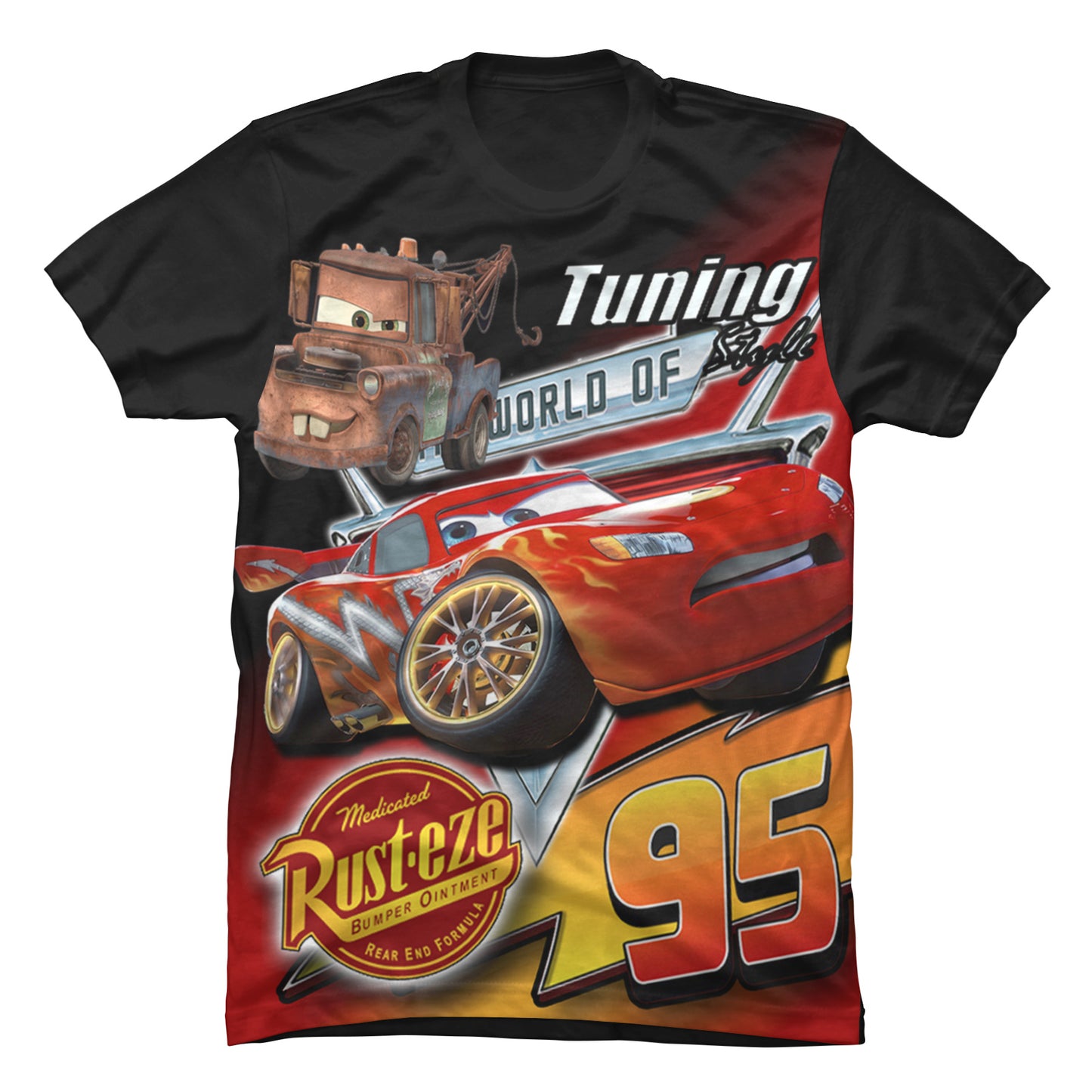camiseta negra para niños con el diseño gráfico de los personajes Rayo McQueen y la grúa Mate de la película Cars de Disney
