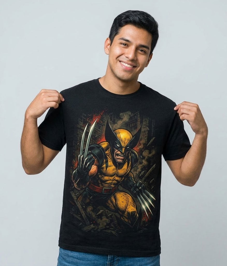 Modelo luciendo la Camiseta Wolverine Garras de Metal en un outfit urbano streetwear.