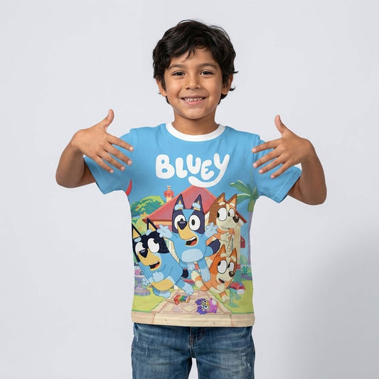 Niño luciendo la Camiseta Bluey en un outfit casual y divertido.